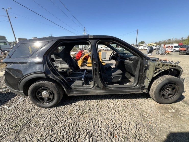 2023-ford-explorer-image-3
