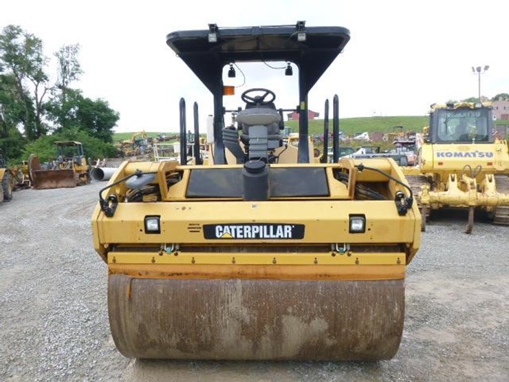 2014-caterpillar-cb64-image-2