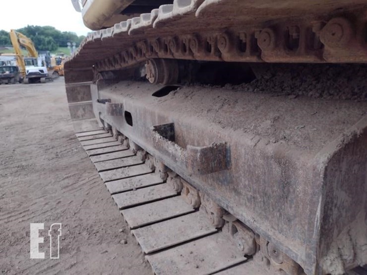 caterpillar-312-image-37
