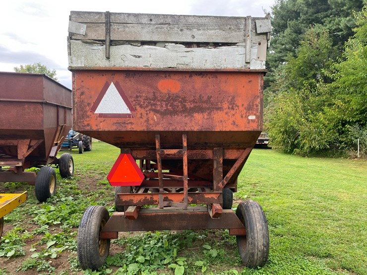 j-&-m-210-gravity-wagon-image-4