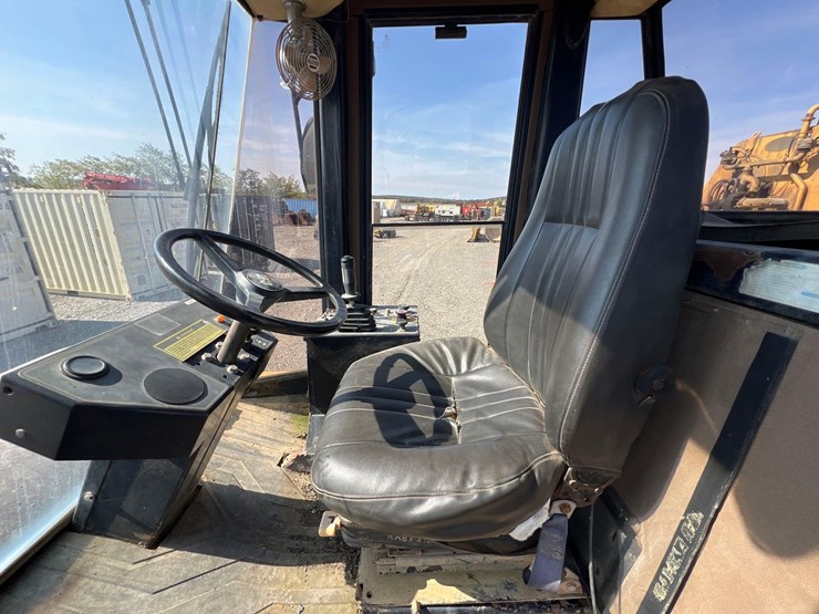 caterpillar-cs-583c-image-12