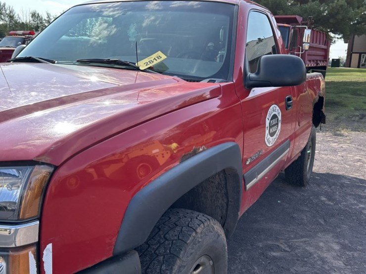 2003-chevrolet-2500hd-image-9
