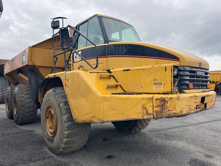 caterpillar-740-image-4