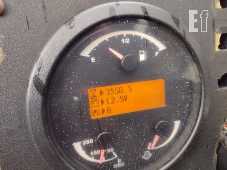2013-caterpillar-tl642c-image-6