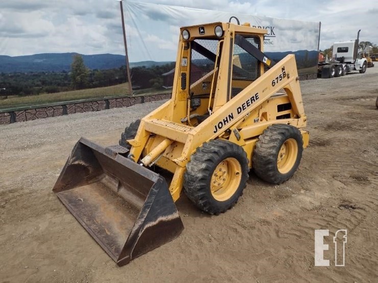 1990-deere-675b-image-22