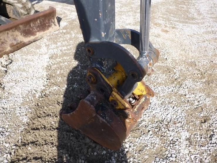 2022-deere-35g-image-18