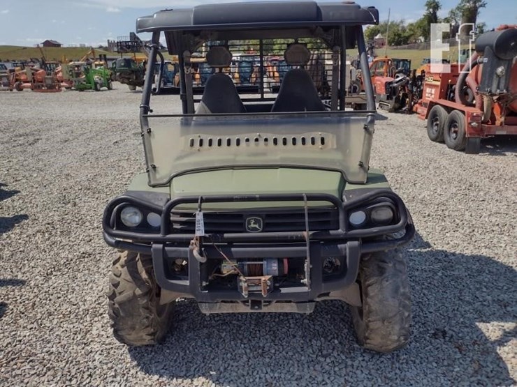 2011-john-deere-gator-xuv-825i-image-2