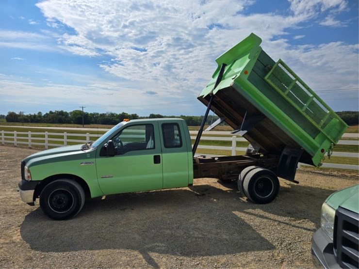 2007-ford-f350-image-26
