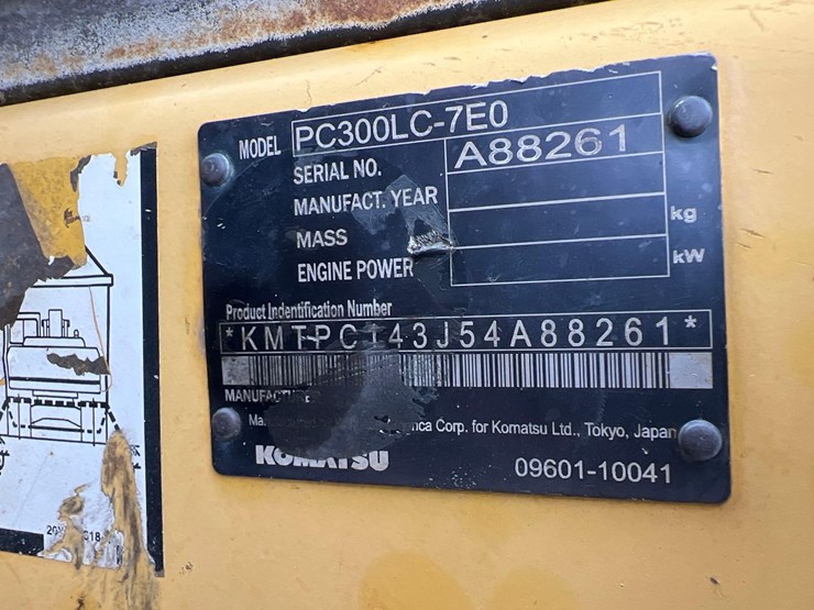 komatsu-pc300-lc-7e0-image-11
