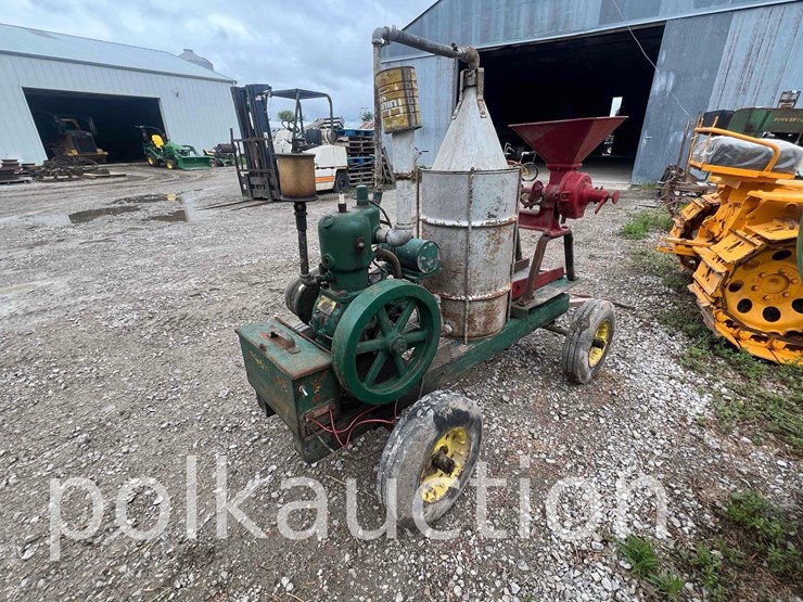 cushman-hit-&-miss-engine-on-cart-(sn#-32043)-image-5