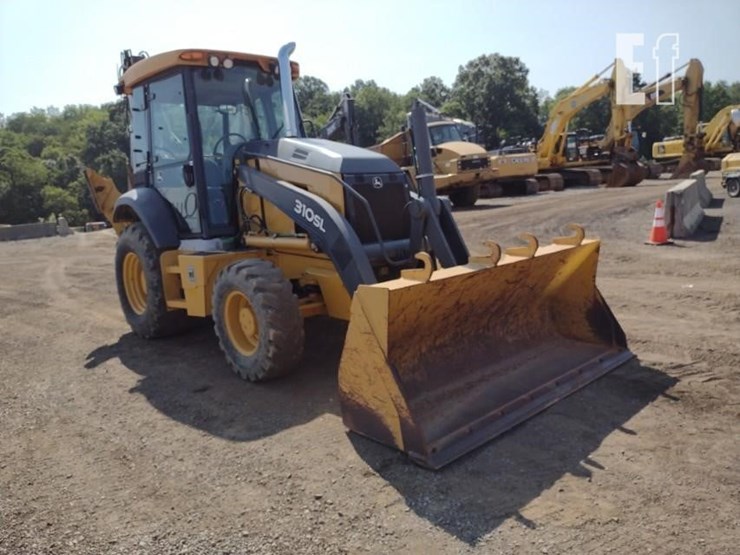 2017-deere-310sl-image-38