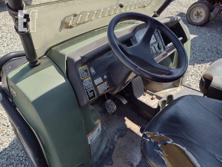 2011-john-deere-gator-xuv-825i-image-9