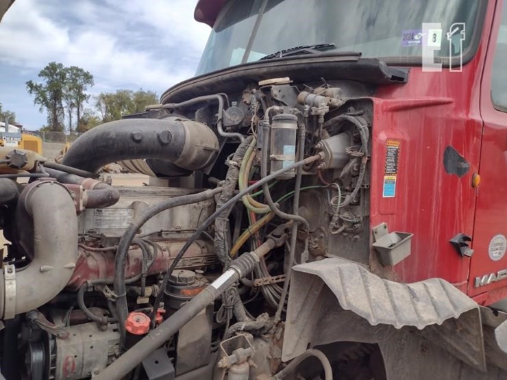 2012-mack-pinnacle-cxu613-image-21