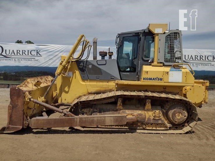 2004-komatsu-d65ex-15-image-1