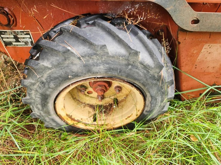 ditch-witch-1230-image-10