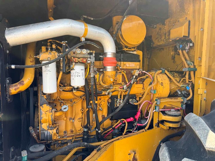 caterpillar-rm-300-image-11