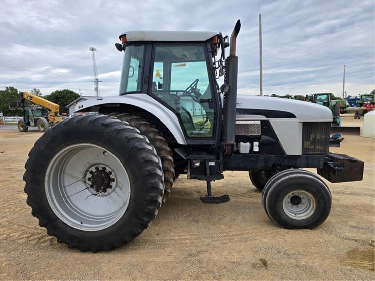 agco-white-8310-image-9