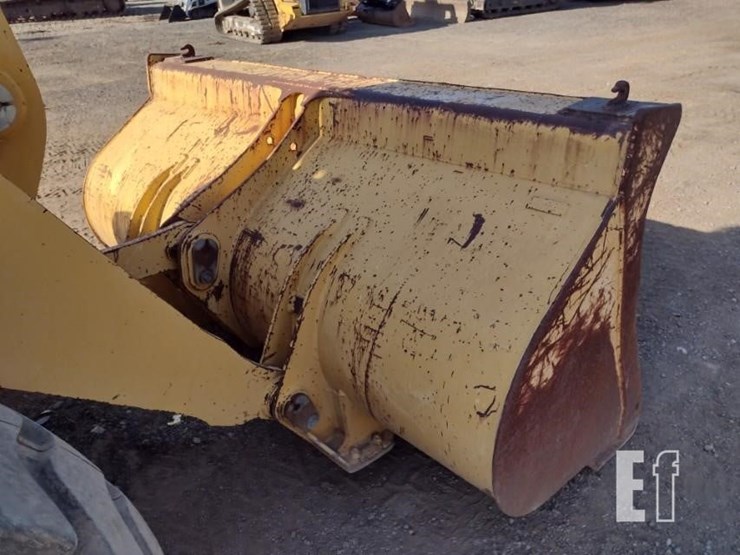 2003-deere-444h-image-17