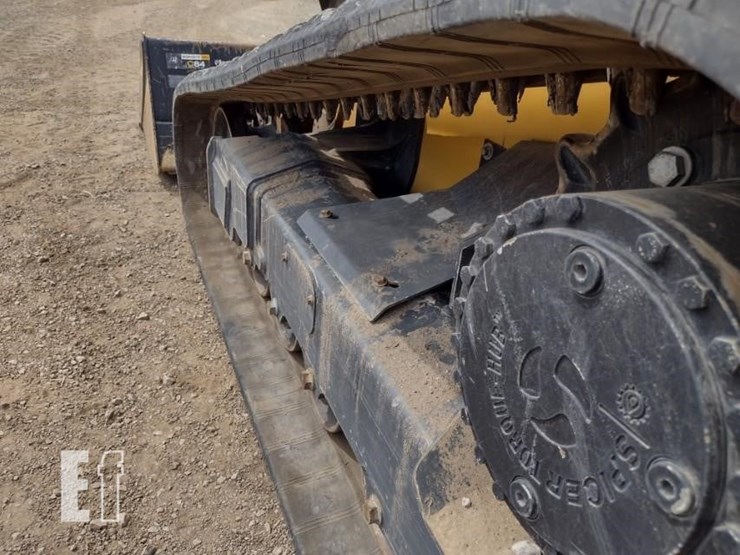 2023-deere-331g-image-22