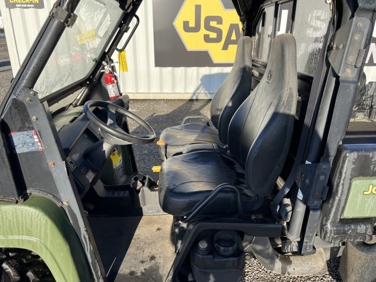 2011-john-deere-gator-image-23