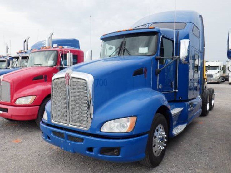 2014-kenworth-t660-image-1