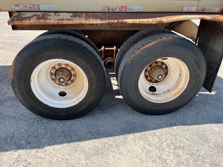 1990-king-load-image-10