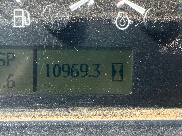 deere-750c-image-23