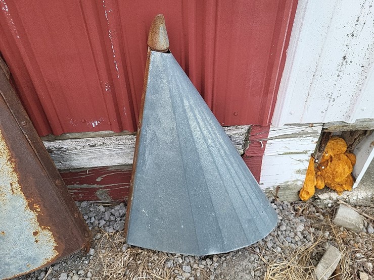 new-idea-1-row-corn-picker-snouts-image-3