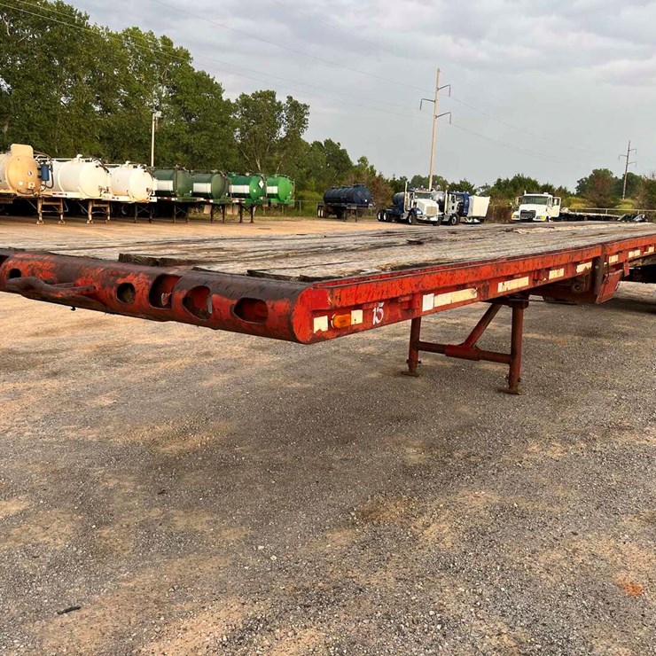 1981 LUFKIN FLATBED