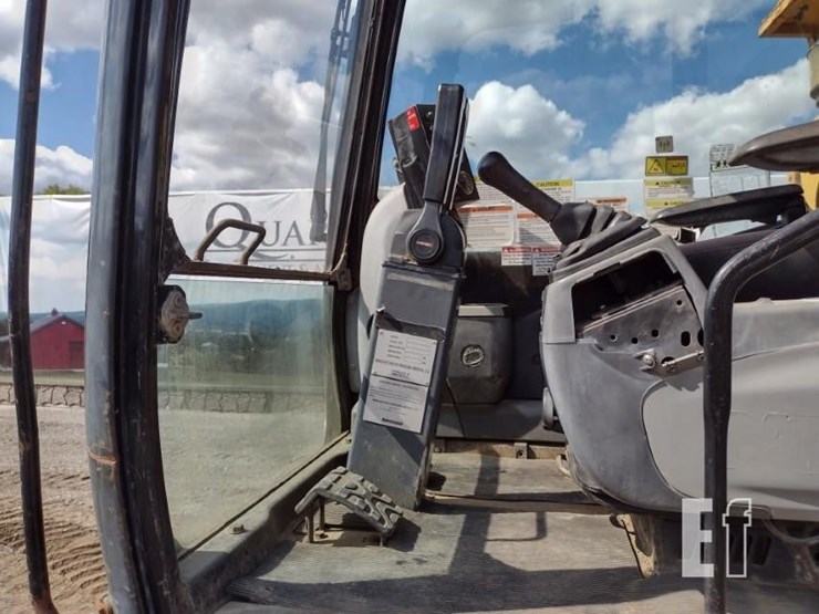 2015-morooka-mst2200vd-image-13