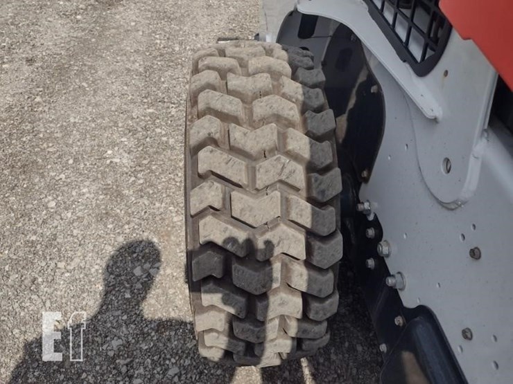 2022-bobcat-s740-image-24