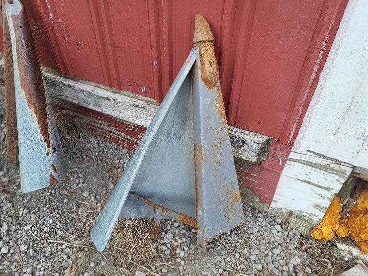 new-idea-1-row-corn-picker-snouts-image-4
