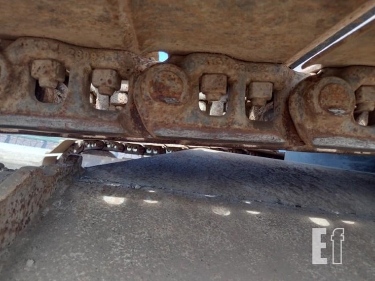 2013-deere-210g-lc-image-38