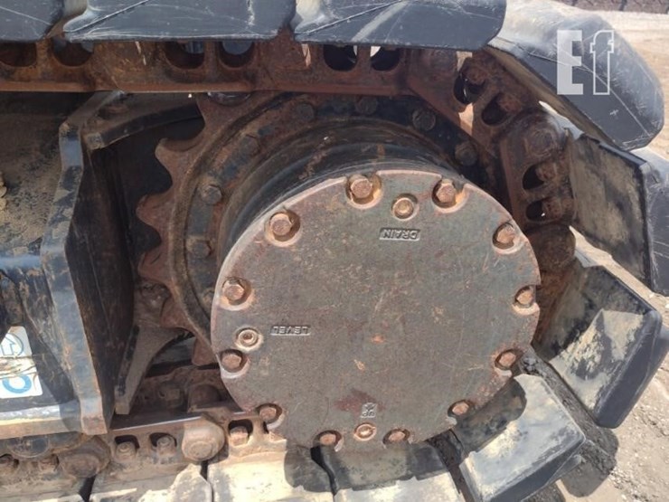 2019-deere-135g-image-27