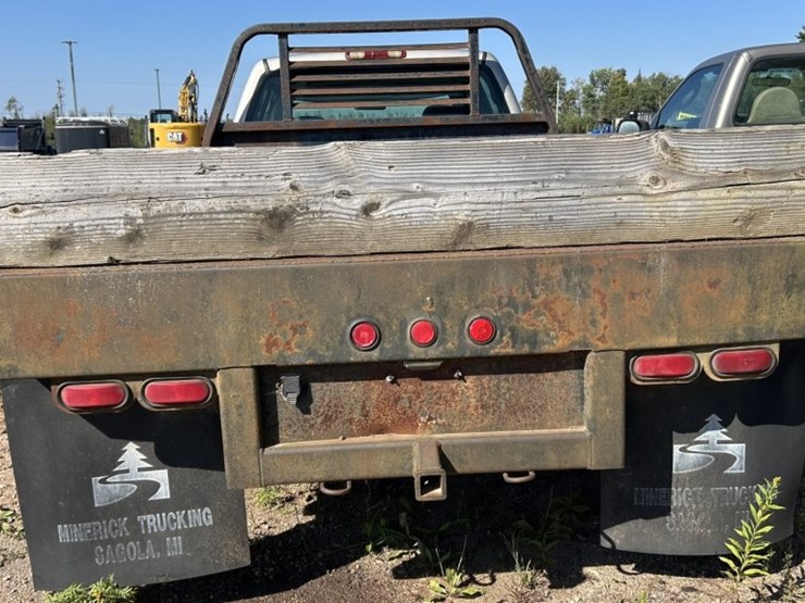 2005-gmc-3500-image-4