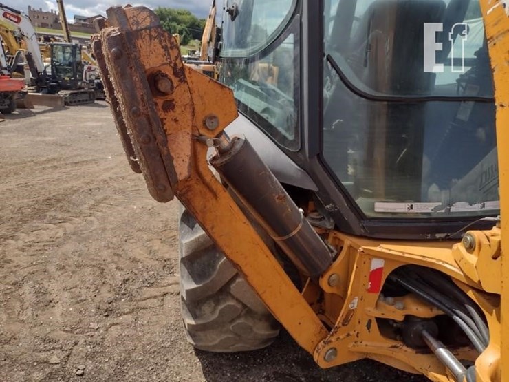 2012-case-580sn-wt-image-27
