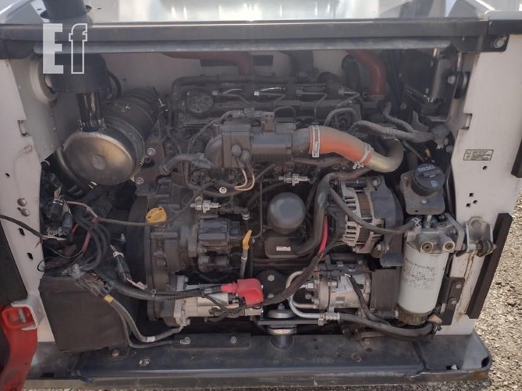 2022-bobcat-s740-image-27