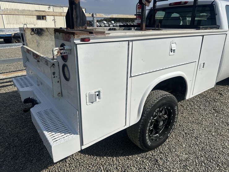 2007-chevrolet-silverado-3500-image-16