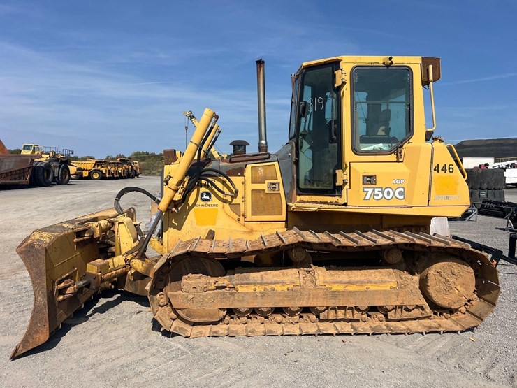 deere-750c-image-1