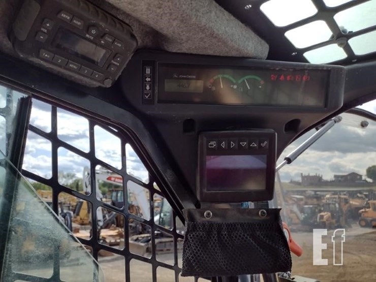 2022-deere-333g-image-7