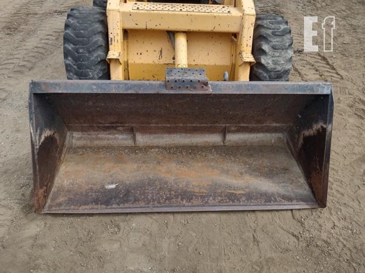 1990-deere-675b-image-13