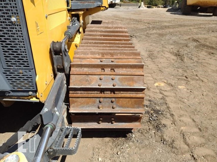 2022-deere-450k-image-28
