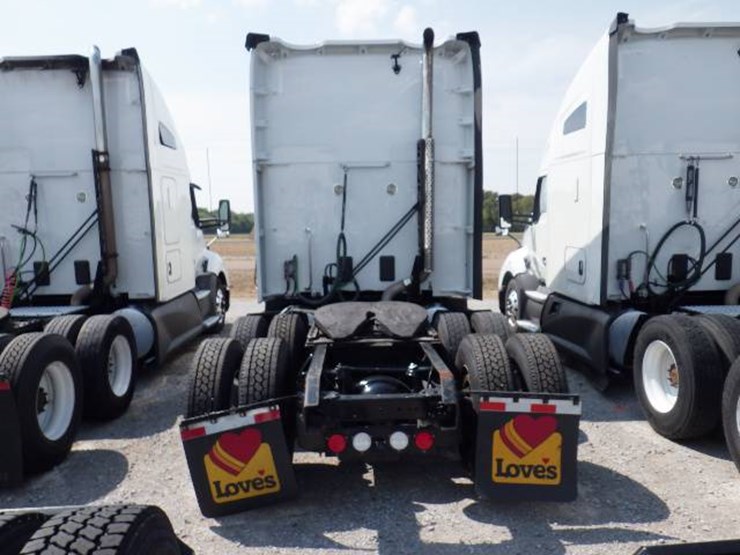 2021-kenworth-t680-image-5