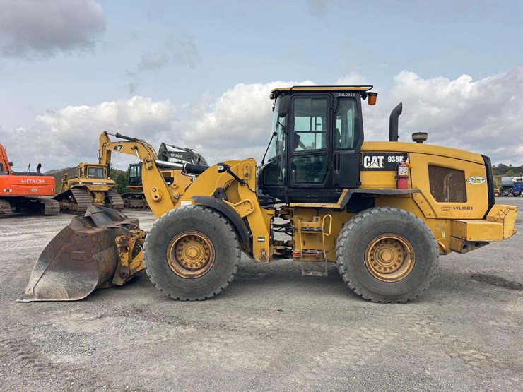 caterpillar-938k-image-1