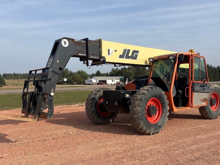 2013-jlg-g9-43a-telehandler-image-1