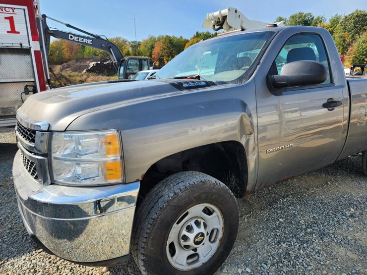 2014-chevrolet-2500-image-9