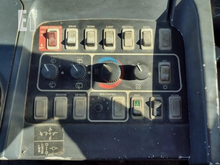 2003-deere-444h-image-10