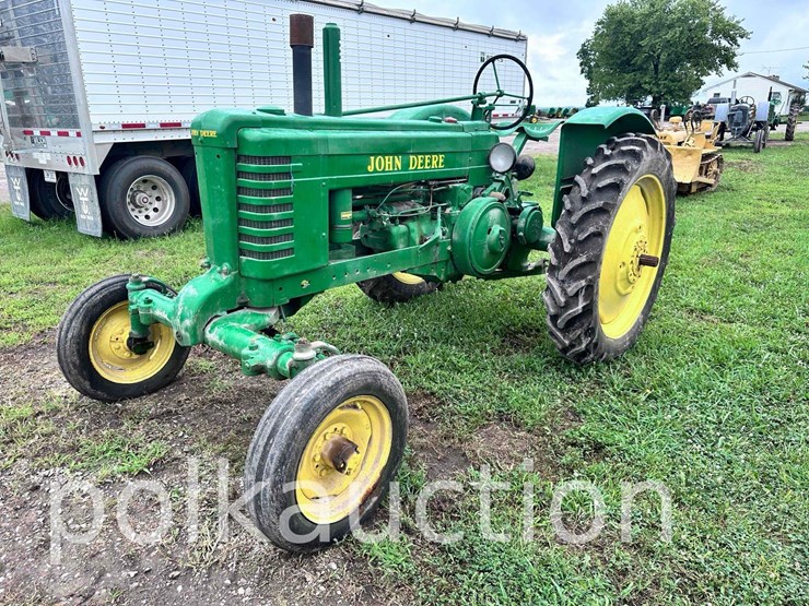 john-deere-b-image-3