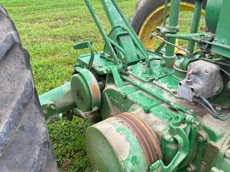 john-deere-b-image-6
