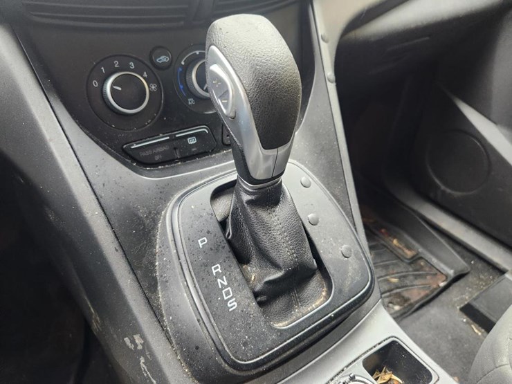 2014-ford-escape-image-34